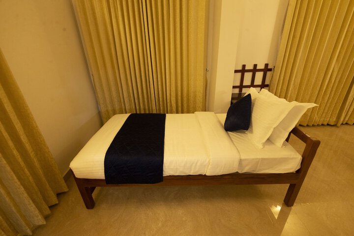Room 9 of 21