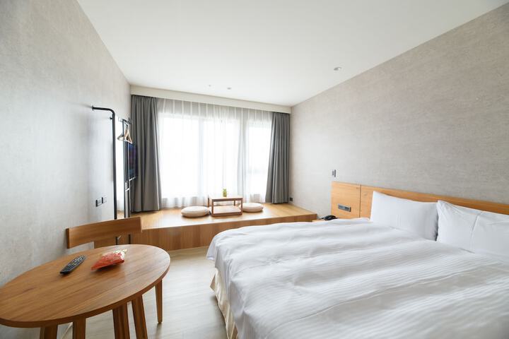 Room 12 of 61