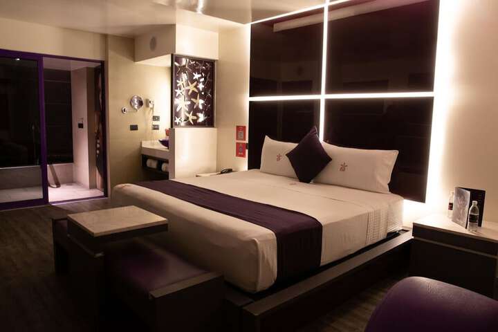 Room 4 of 42