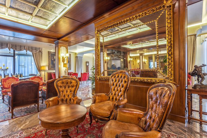 Guest Lobby