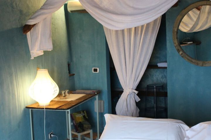 Room 18 of 52