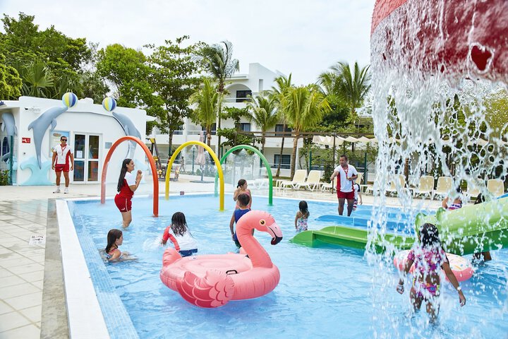 Pools & Facilities