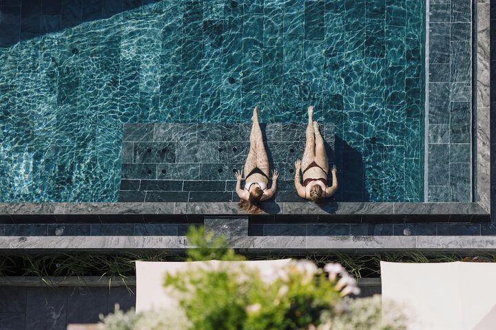 Pool 30 of 112
