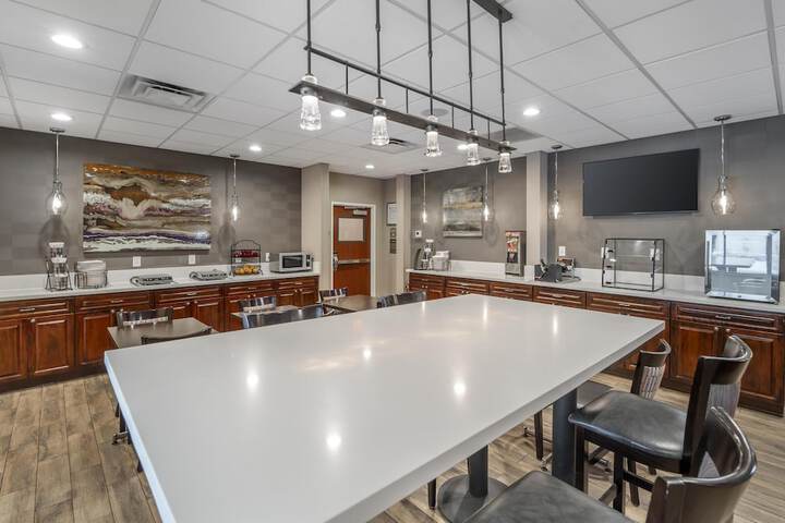 Breakfast area