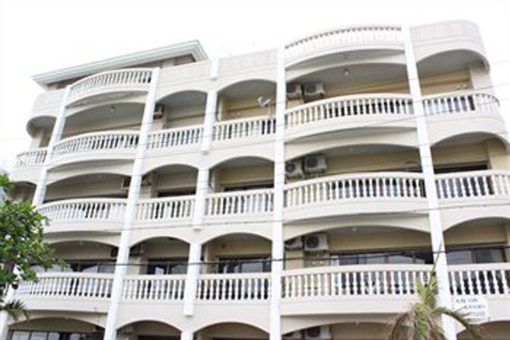 Hotel 5 of 13