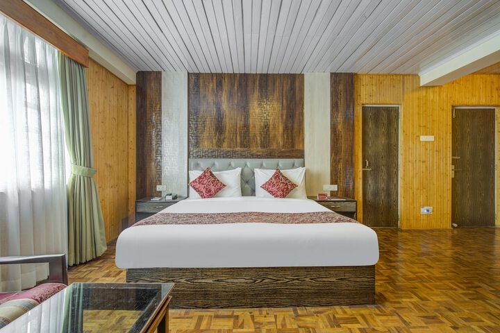 Room 18 of 32