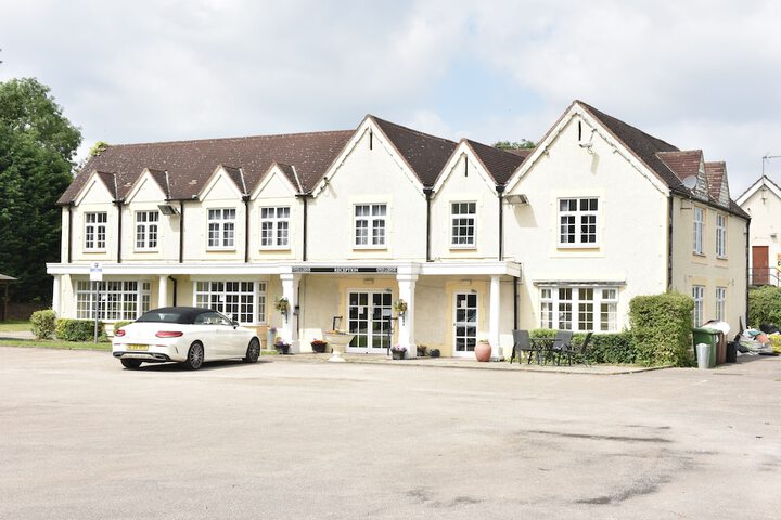 OYO the Gables Hotel Birmingham Airport