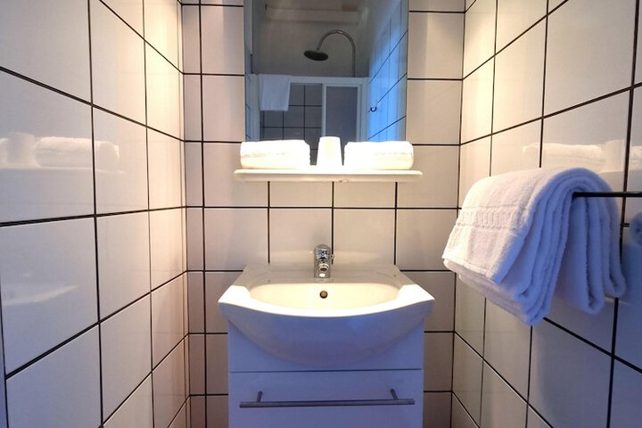 Room 48 of 60