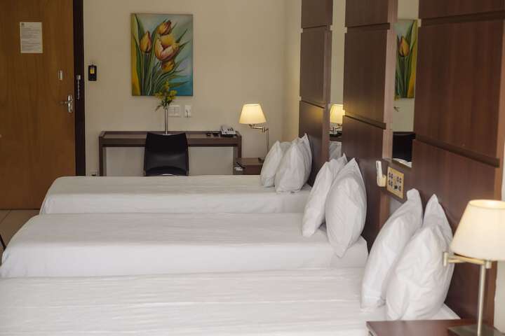 Room 33 of 114