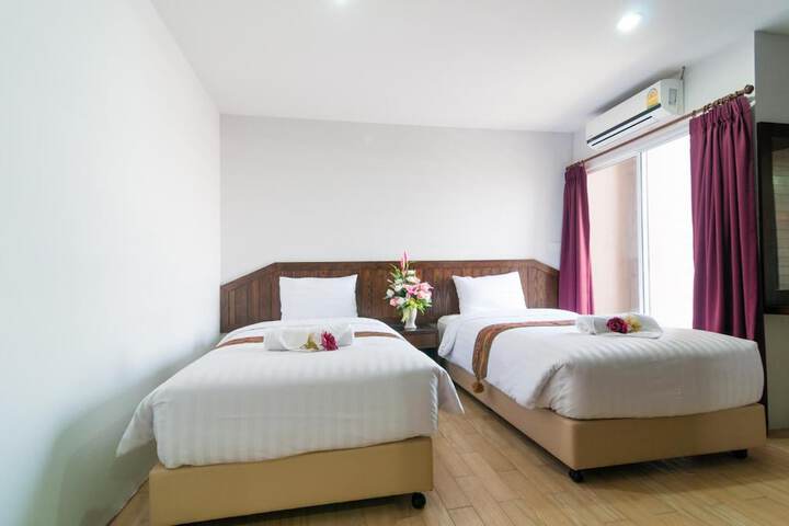 Room 8 of 23