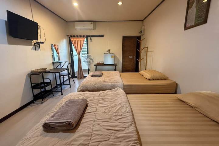 Room 7 of 27