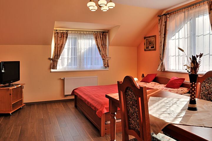Room 5 of 66
