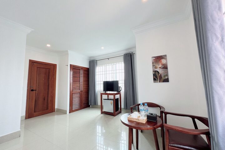 Room 6 of 79