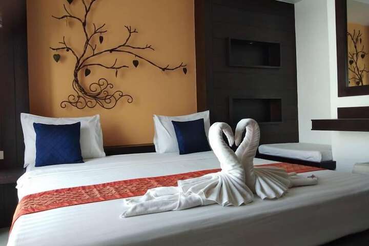 Room 16 of 53