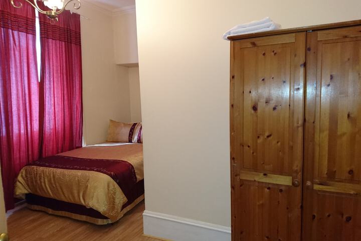 Room 17 of 25