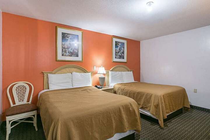 2 Double Beds (1 of 3)