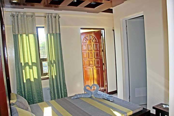 Room 10 of 31
