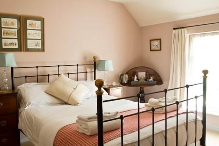 Room 2 of 30