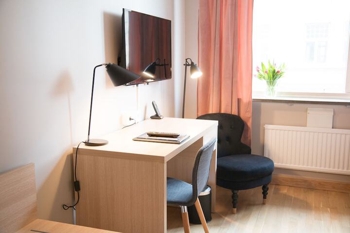 Room 12 of 92