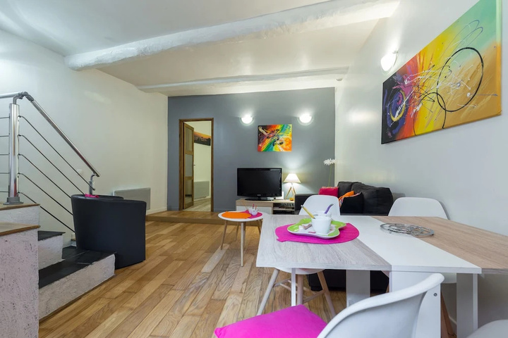 Room 10 of 20