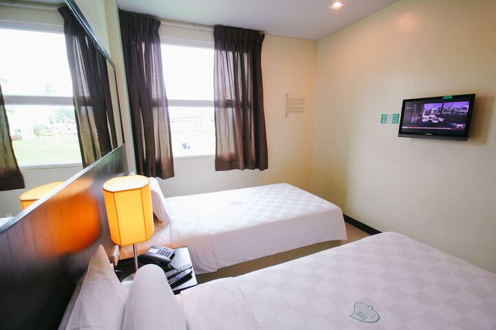 Room 4 of 19