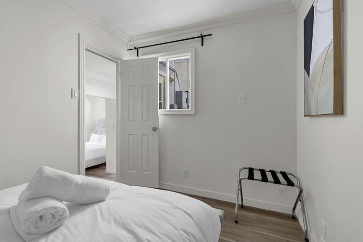 Room 55 of 174
