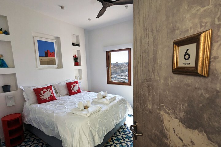 Room 9 of 44