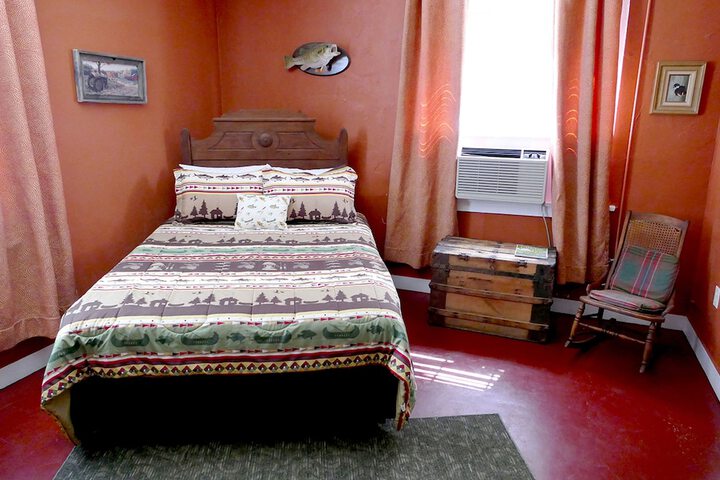 Room 42 of 101