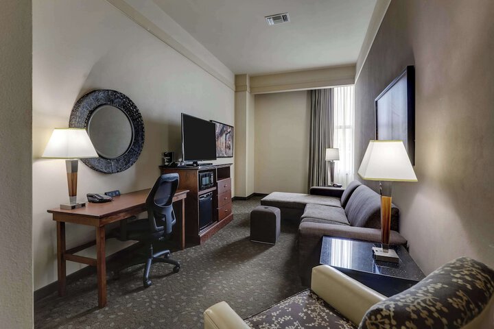 Room 15 of 60