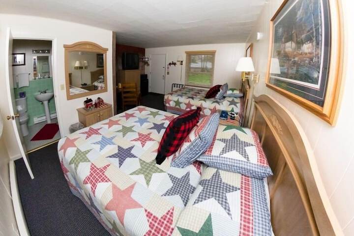 Room 6 of 77