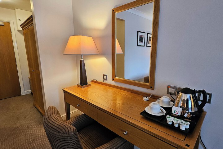 Room 13 of 29