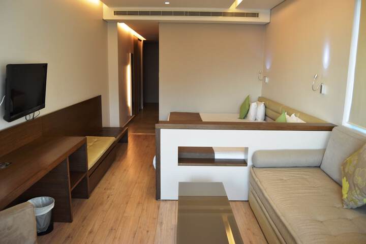 Room 54 of 128