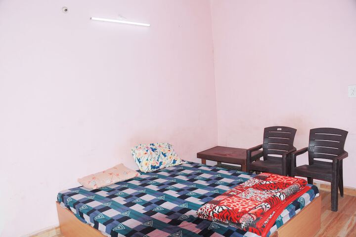 Room 10 of 31