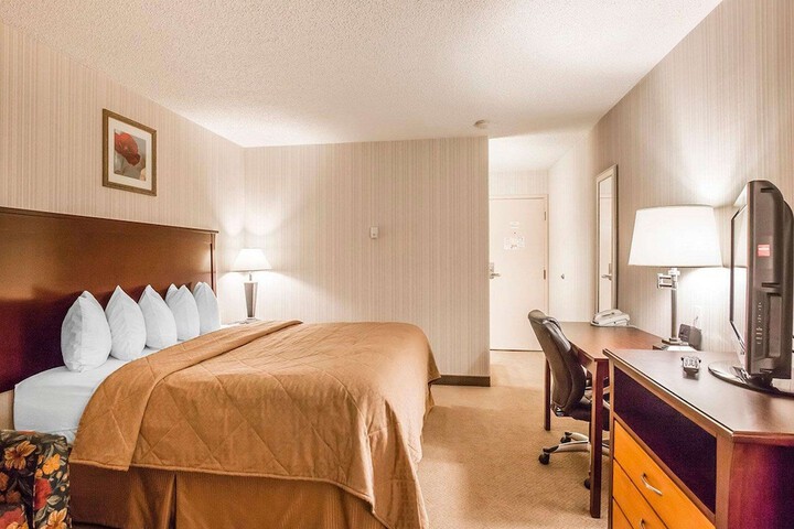 Room 13 of 37