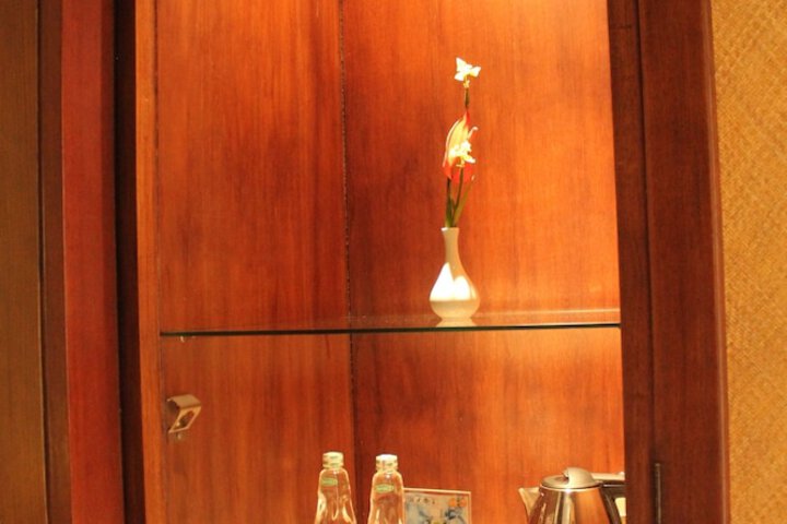 Room 16 of 53