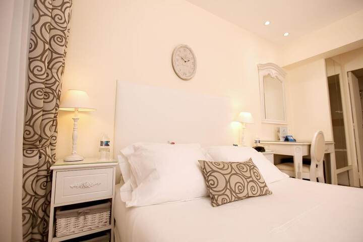 Room 29 of 52
