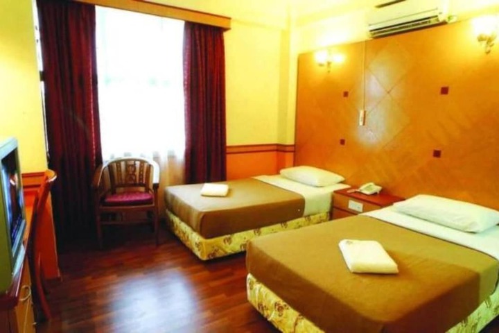 Room 9 of 48