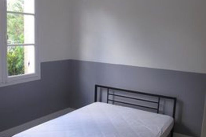 Room 12 of 24