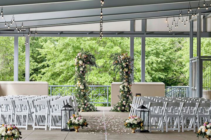 Ballroom/Hall 94 of 130