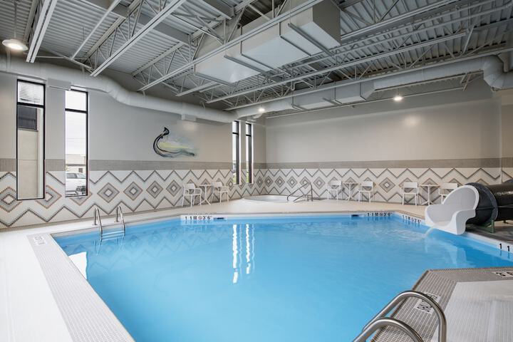 Pool Hotel