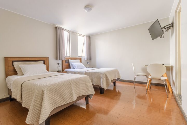 Room 14 of 94