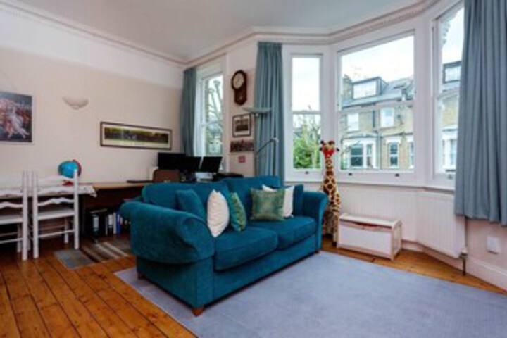 Room 16 of 32