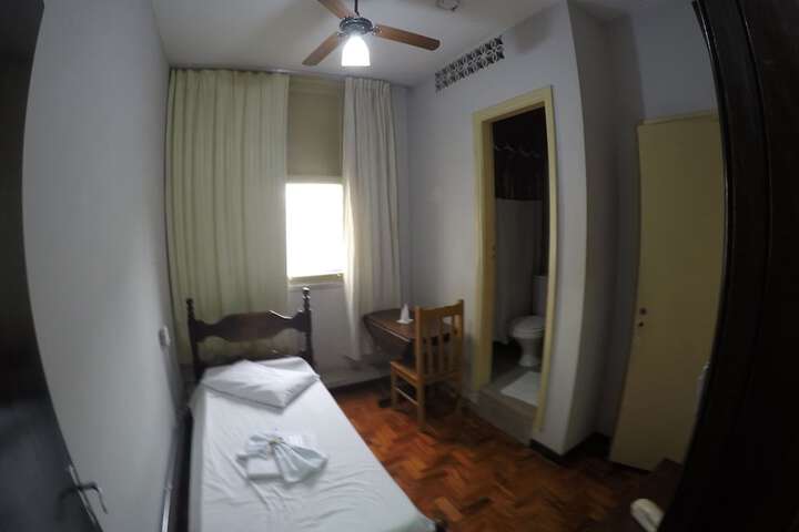 Room 14 of 48