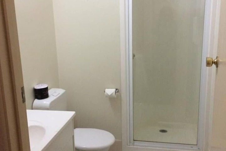 Room 4 of 19