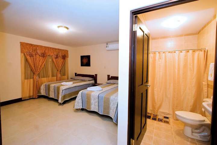 Room 7 of 13