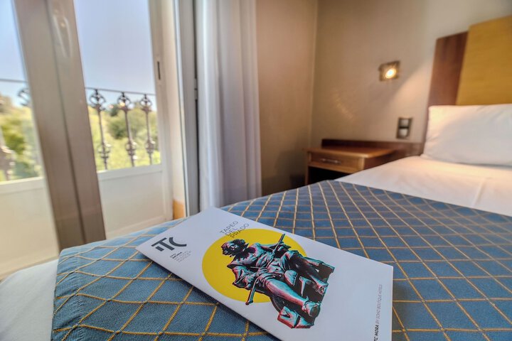Room 17 of 99