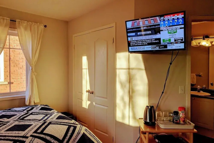 Room 2 of 15