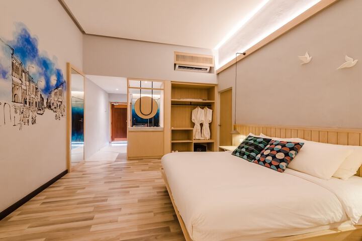 Room 20 of 67