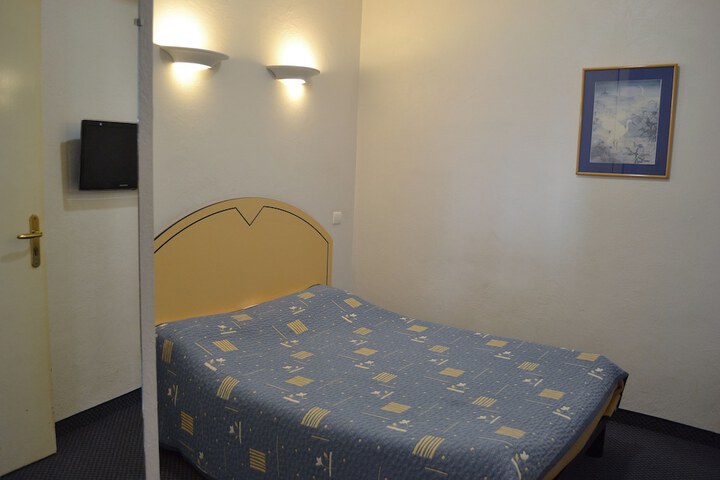 Room 18 of 47