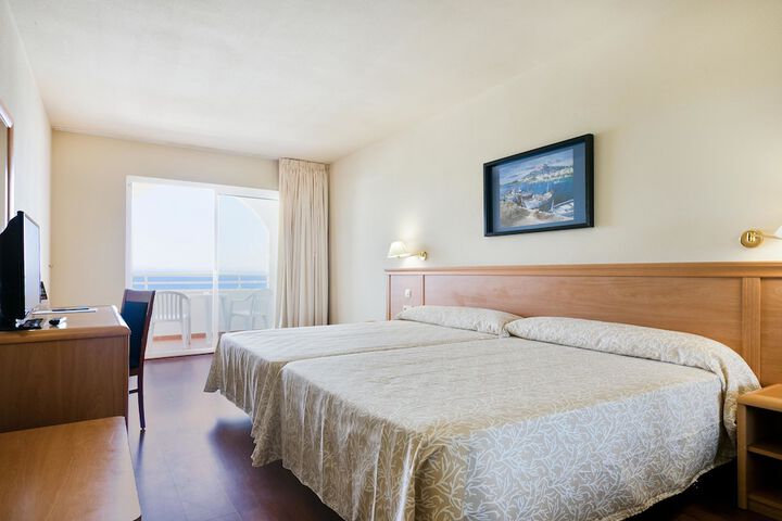 Room 4 of 44